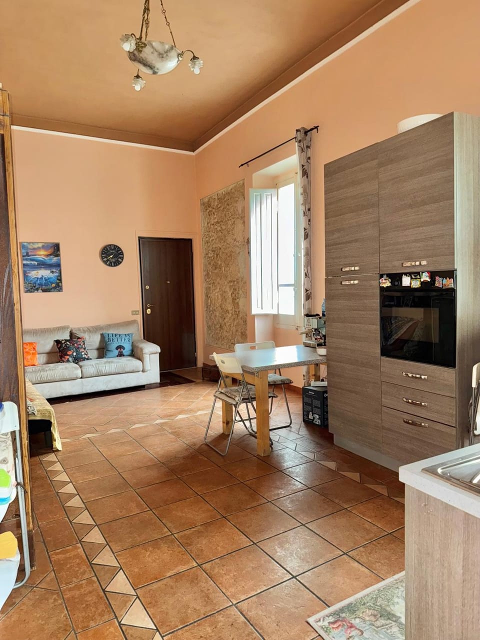 Kitchen or kitchenette, Living room