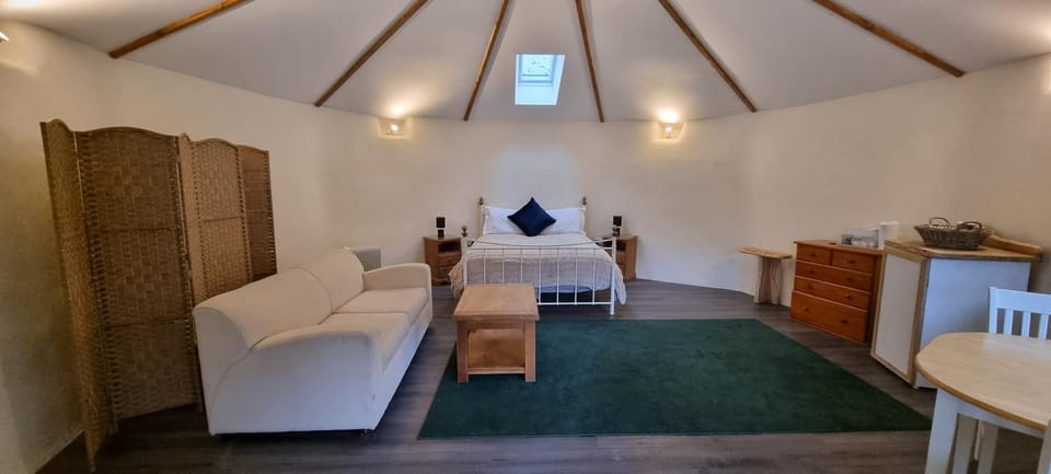 Buzzards Nest Glamping Hazel Campground/ 
RV Resort in Taunton Deane