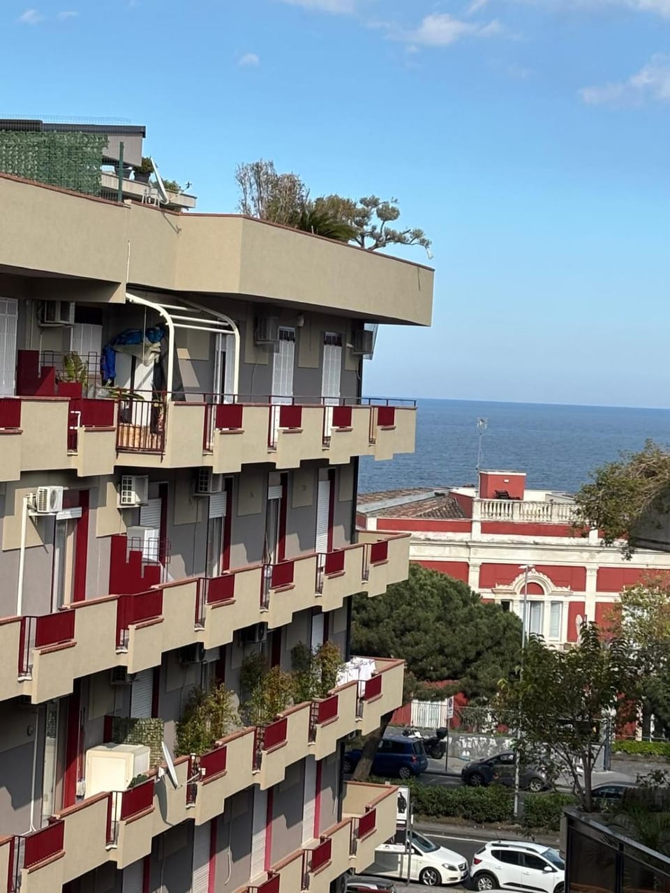 Property building, Balcony/Terrace, Sea view