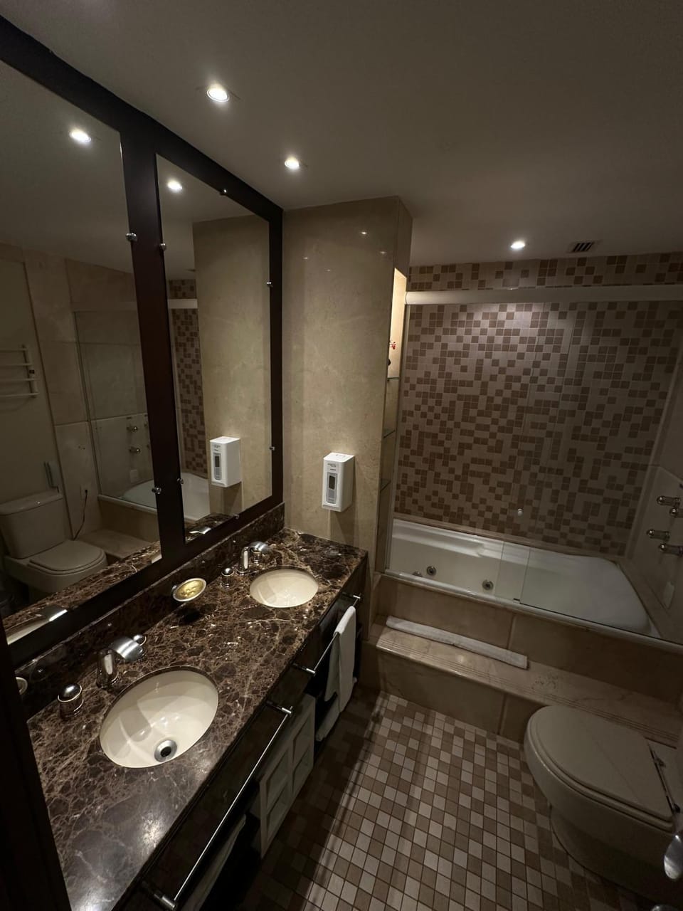 Shower, Toilet, Bathroom, Bath