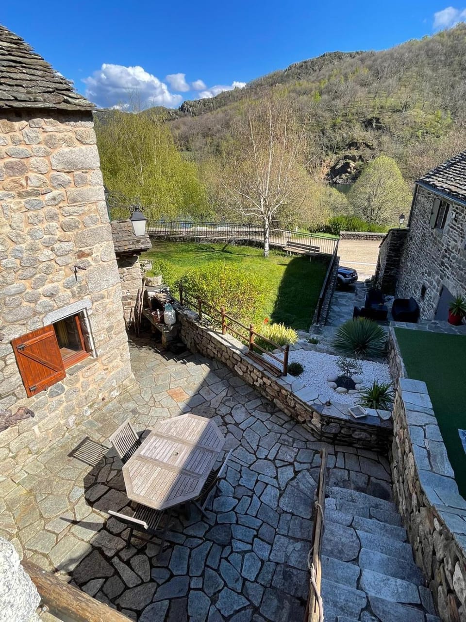 Patio, Garden, Garden view, Mountain view