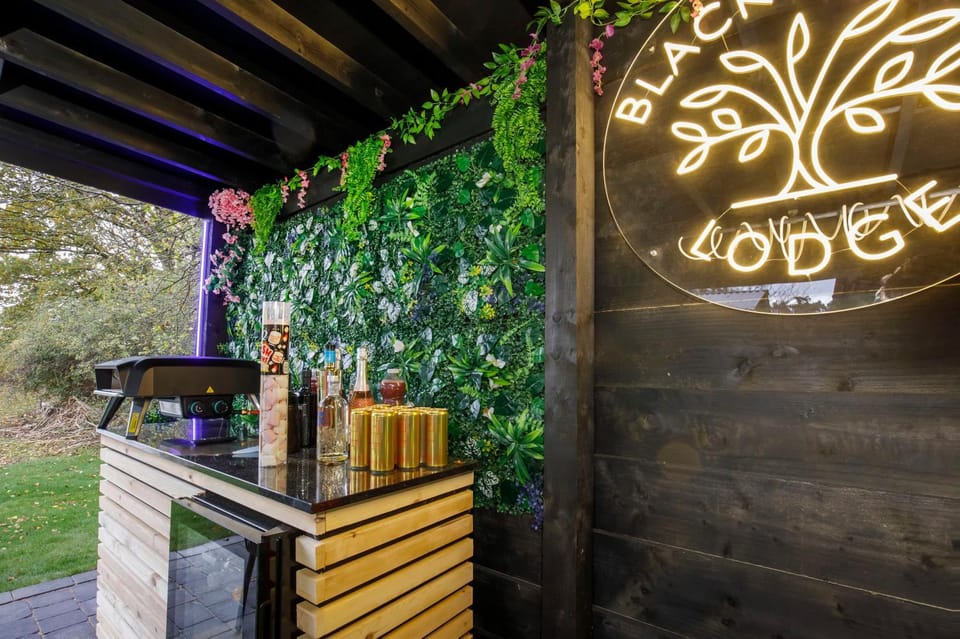 Garden, Lounge or bar, Food and drinks