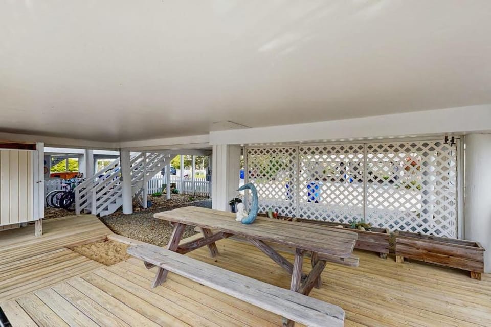 Bahama Beach Cottages --- 634 Sandy Point Rd House in Sussex County