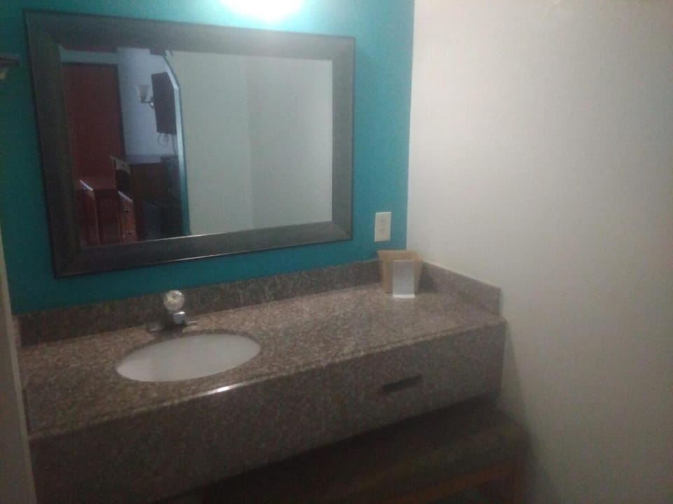King Bed Hotel Studio 131 Apartment in Texas