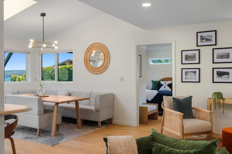 Seal Cove House in Lilliwaup
