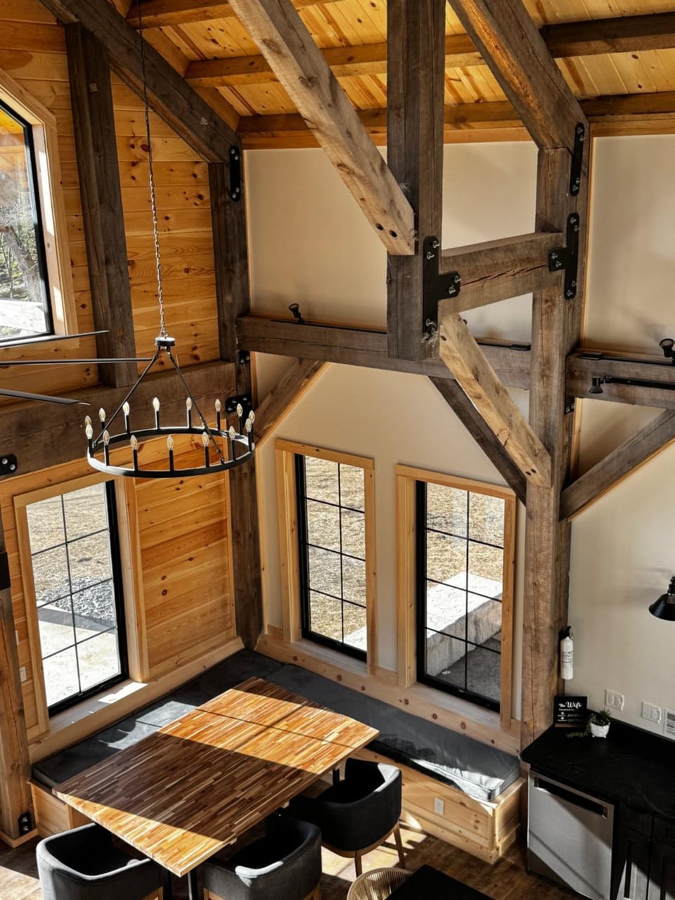 Seating area, Dining area