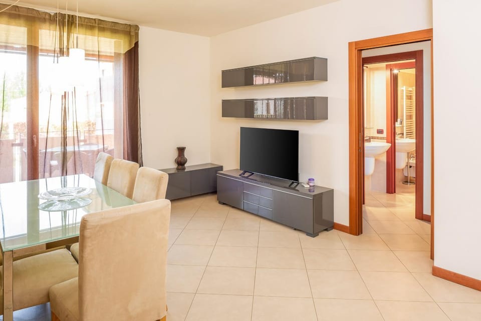 Mari&Monti Apartment Apartment in Bardolino