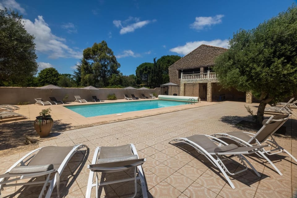 Appartement dans l'aile du château 130M2 6 personnes Apartment in Occitanie