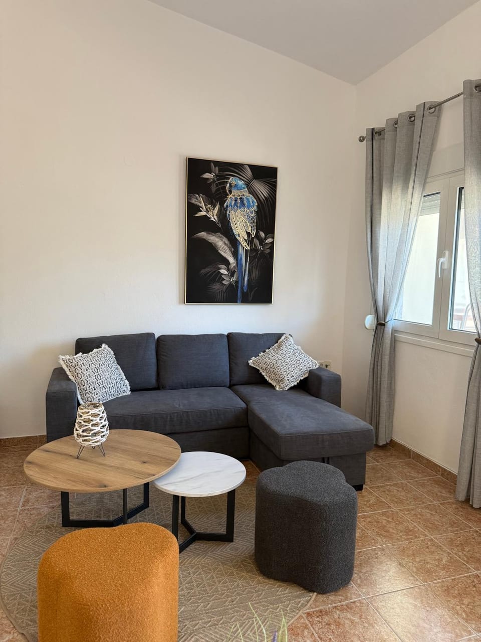 Living room, Seating area