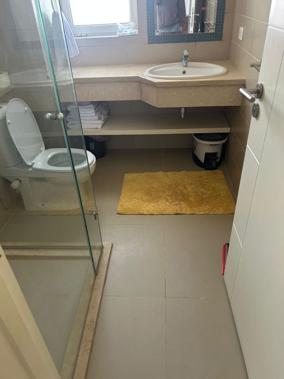 Shower, Toilet, Bathroom, towels
