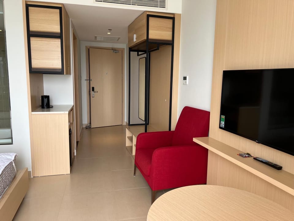 Seaview room Apartment hotel in Khanh Hoa Province