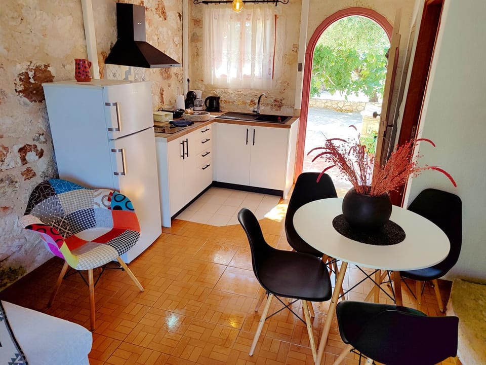 Spasmata Village - Special Maizonette Only Adults Retreat Just one Minute to the Beach House in Cephalonia