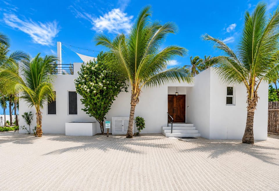 Casa Aura Maria Private Luxury Villa in Belize Villa in Corozal District