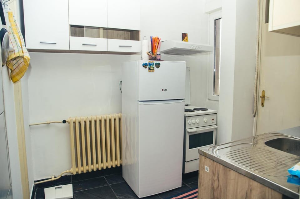 Kitchen or kitchenette, oven, stove