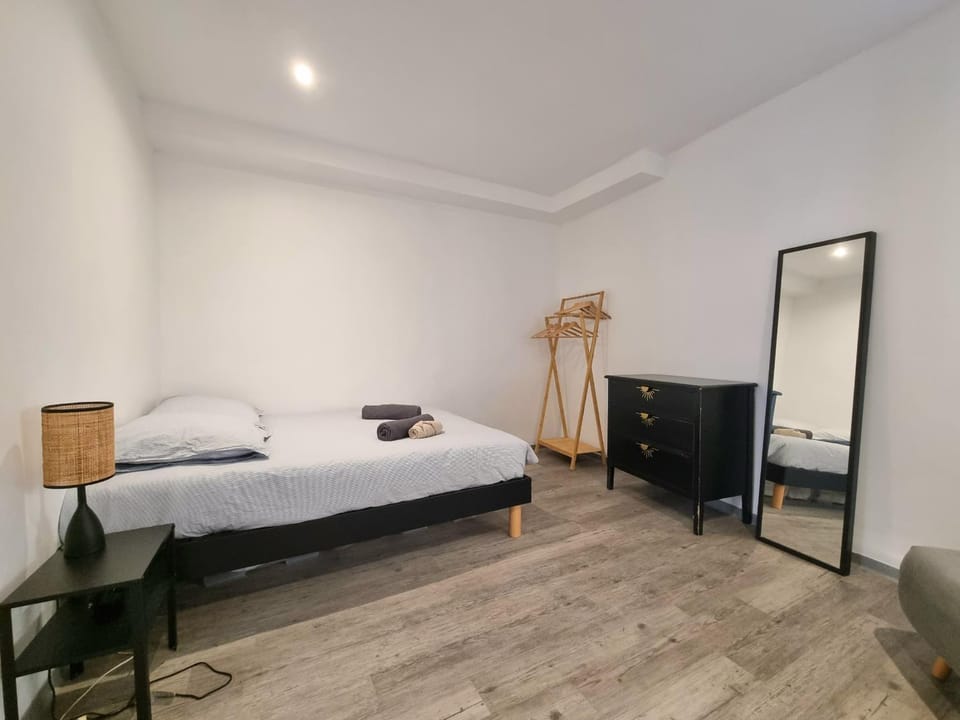 Renovated 2-room apartment in historic center Apartment in Aix-en-Provence