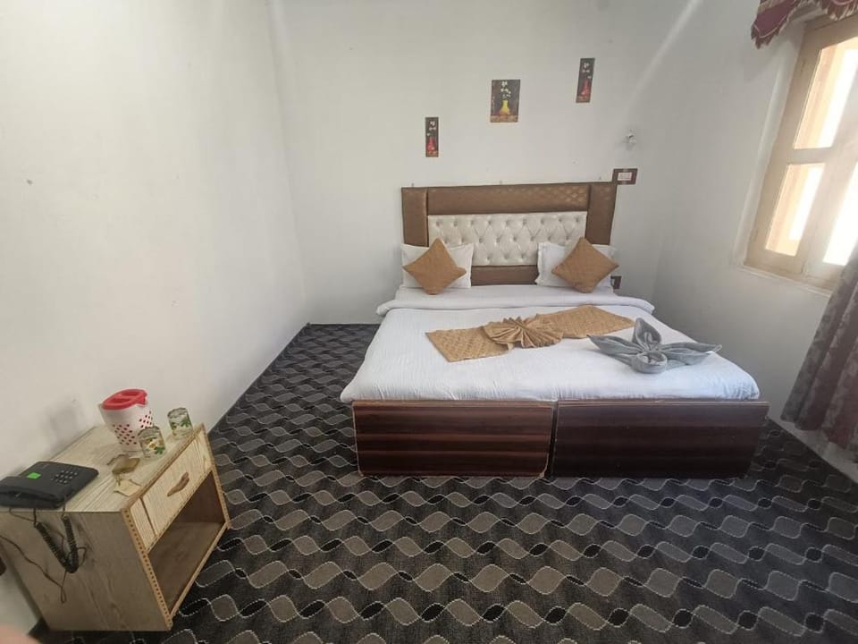 New Heaven Canal Guest House Bed and Breakfast in India