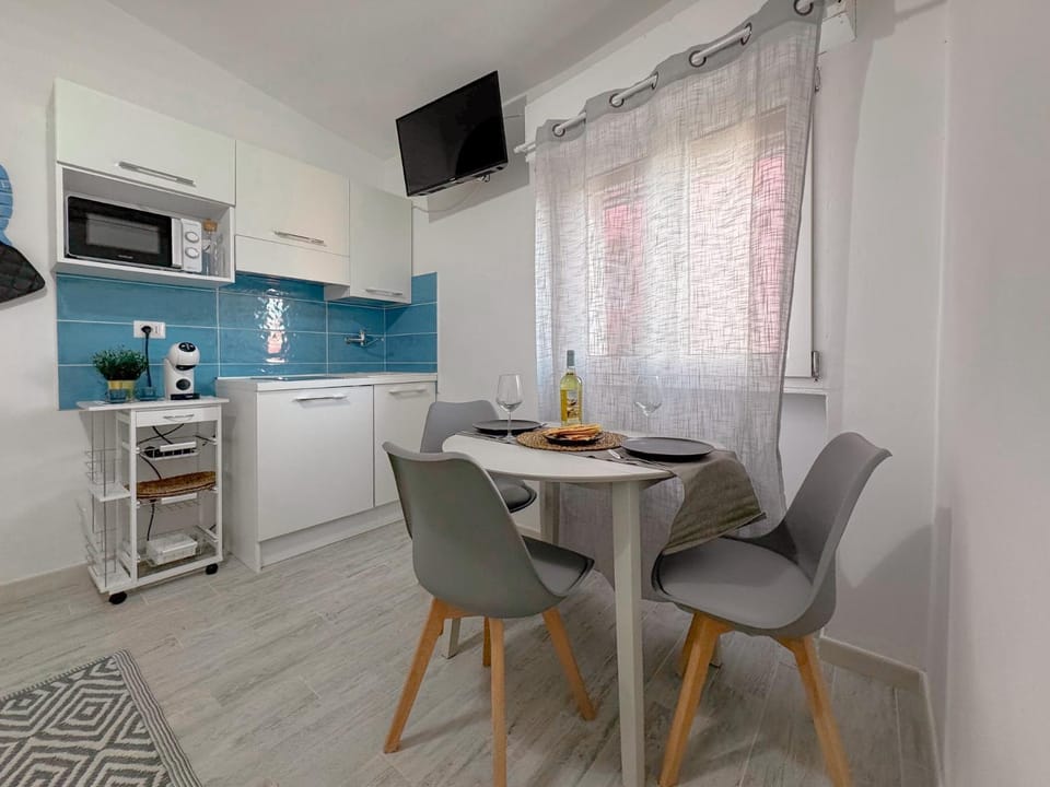 Stintino Center - Wi-Fi & Private Parking by Host Hero Apartment in Stintino