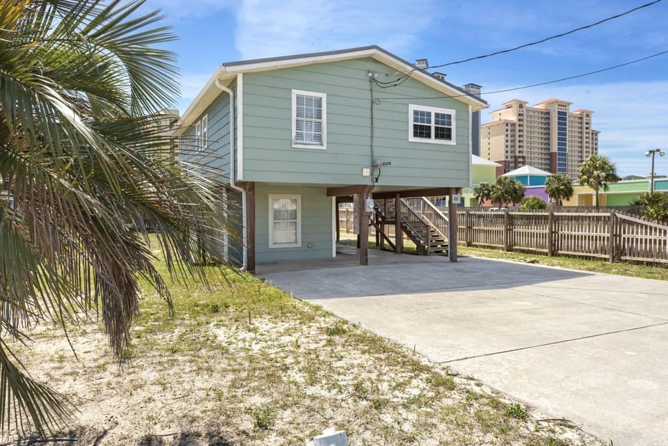 Property building, Day