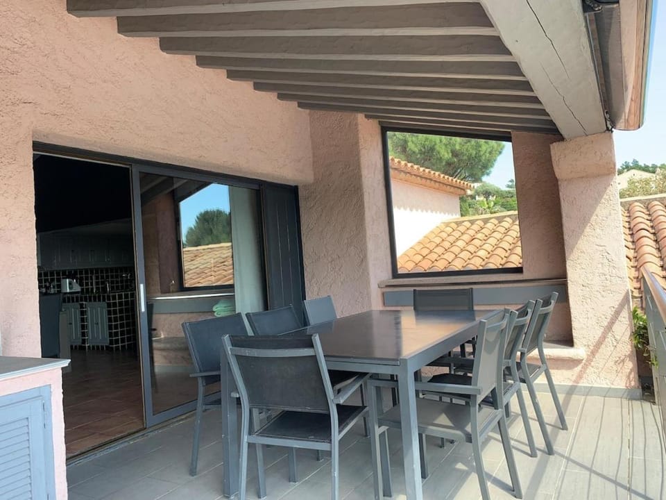 Vivre Sainte-Maxime à pieds Villa in Sainte-Maxime