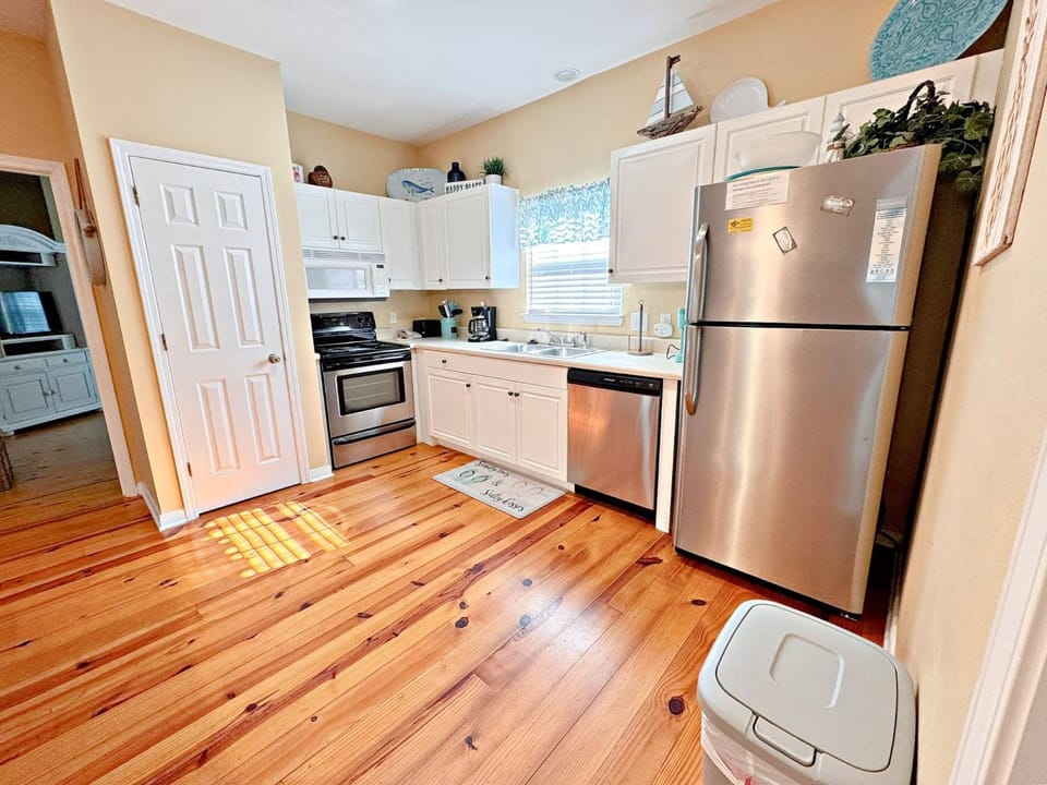 Kitchen or kitchenette, dishwasher, oven, stove, kitchen