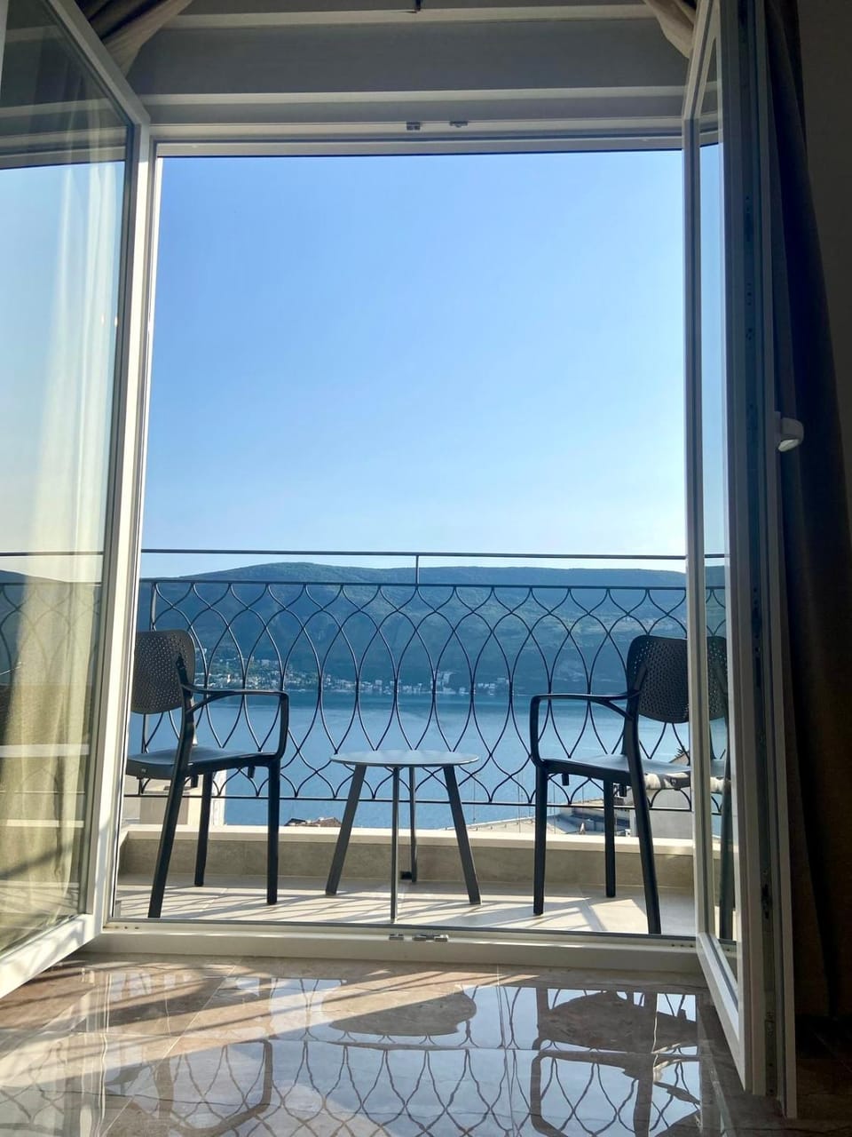 Casa M- Penthouse 1-Bedroom Apartment with Panoramic Sea View & 2 Balconies Apartment in Dubrovnik-Neretva County