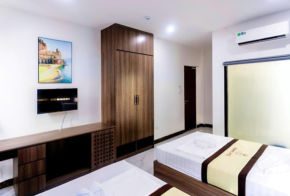 Bed, TV and multimedia, Photo of the whole room, Bedroom, wardrobe, air conditioner
