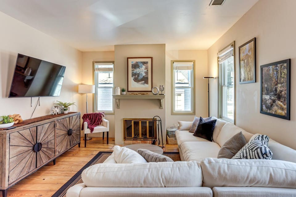 Walk to Hot Springs: Updated Retreat in Dtwn Ouray House in Ouray