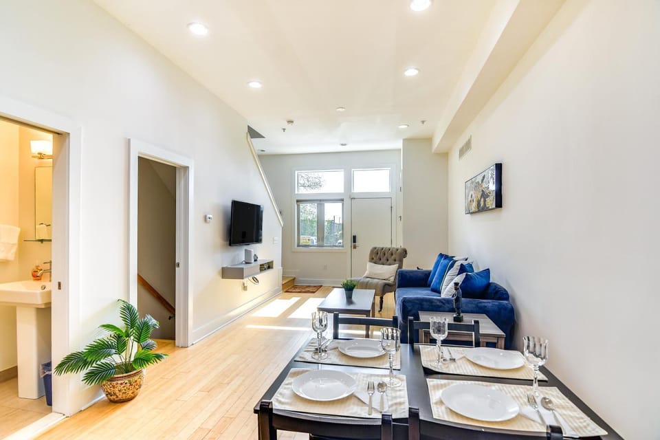 Private Patio! Stay By Old Town, Lincoln Financial House in Philadelphia