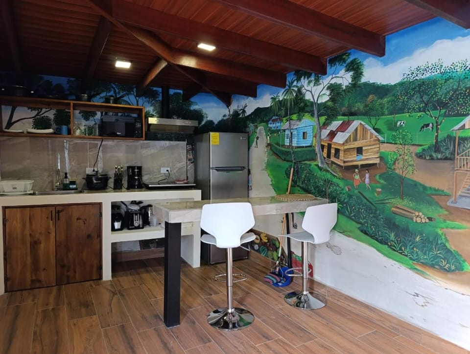 Kitchen or kitchenette, Dining area, stove