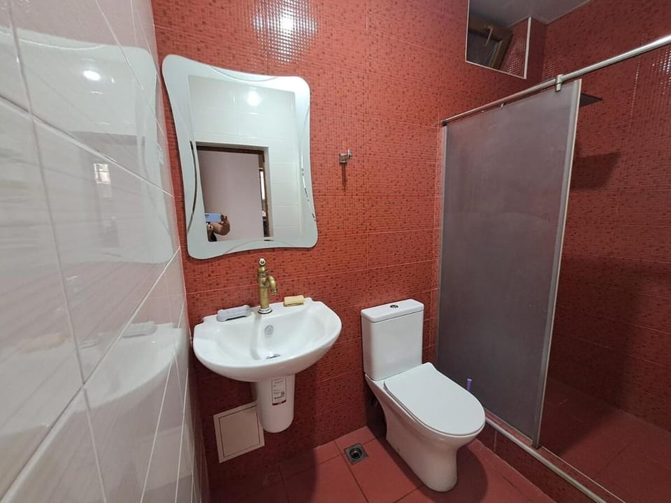 Shower, Toilet, Bathroom