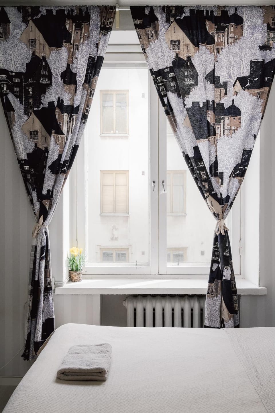 Bed, View (from property/room), Bedroom, Inner courtyard view
