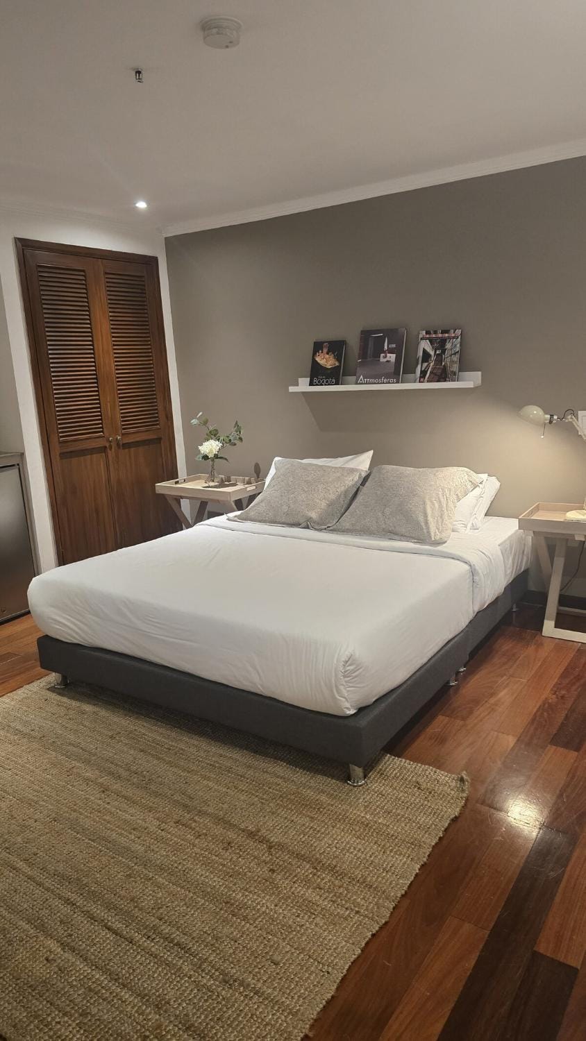 Bed, Photo of the whole room, Bedroom, wardrobe