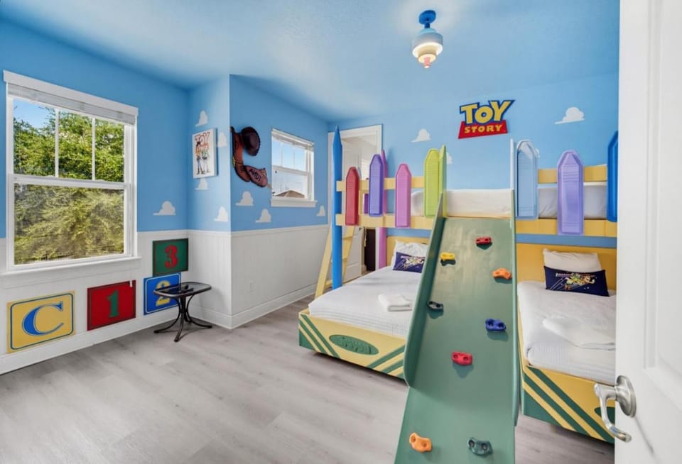 Fantastic 6BR Themed Encore Home House in Osceola County