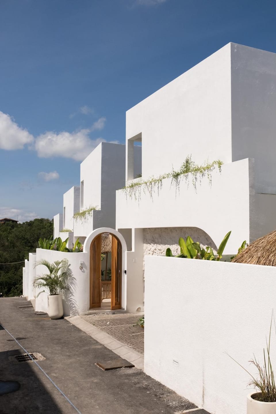Facade/entrance