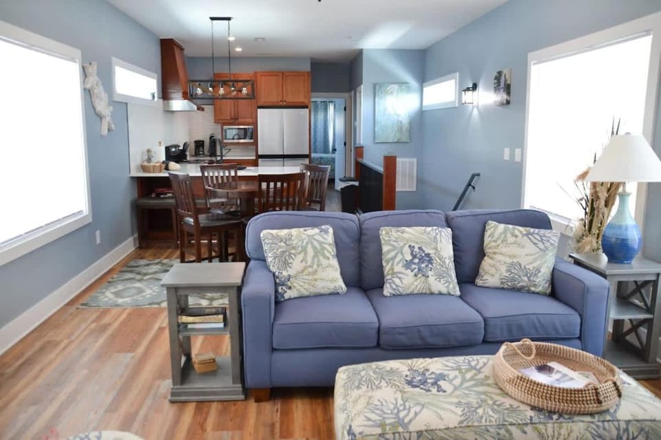 Unique 3BR Home with great views Beach Access House in Atlantic Beach