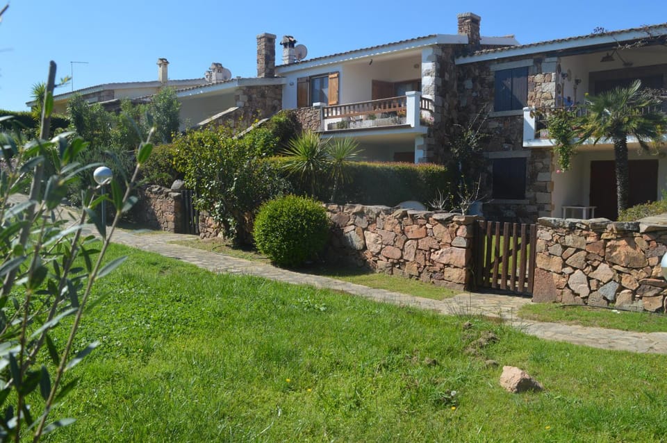 Property building, Garden, Garden view