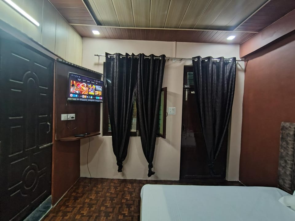 Communal lounge/ TV room, Bedroom