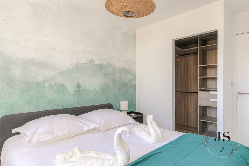 Bed, Bedroom, wardrobe