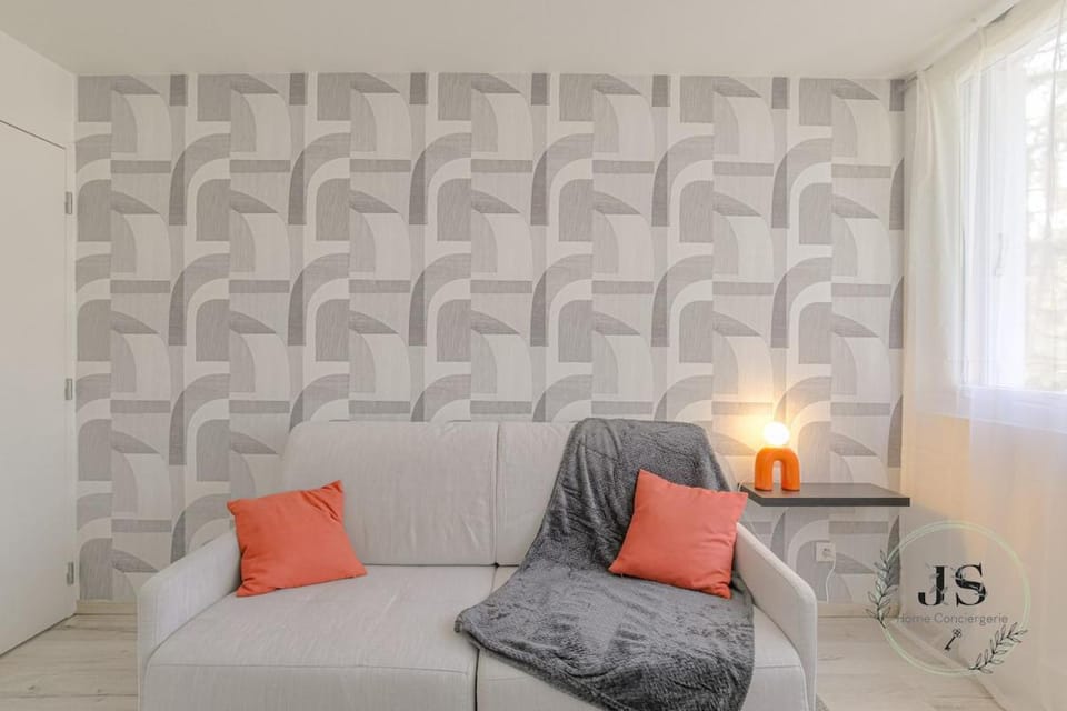 Seating area, Bedroom