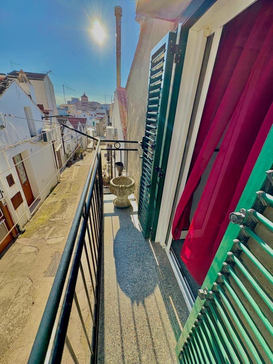 Property building, View (from property/room), Balcony/Terrace