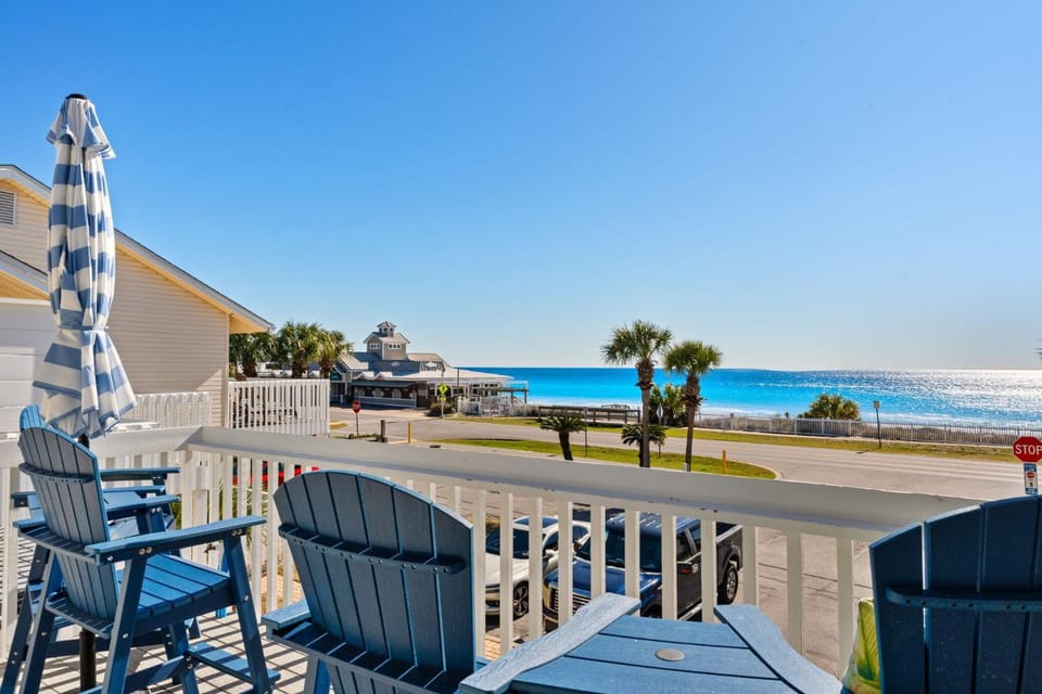Day, Natural landscape, View (from property/room), Balcony/Terrace, Beach, Sea view, sunbed