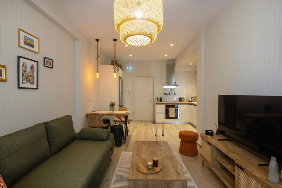 Kitchen or kitchenette, Living room, Seating area
