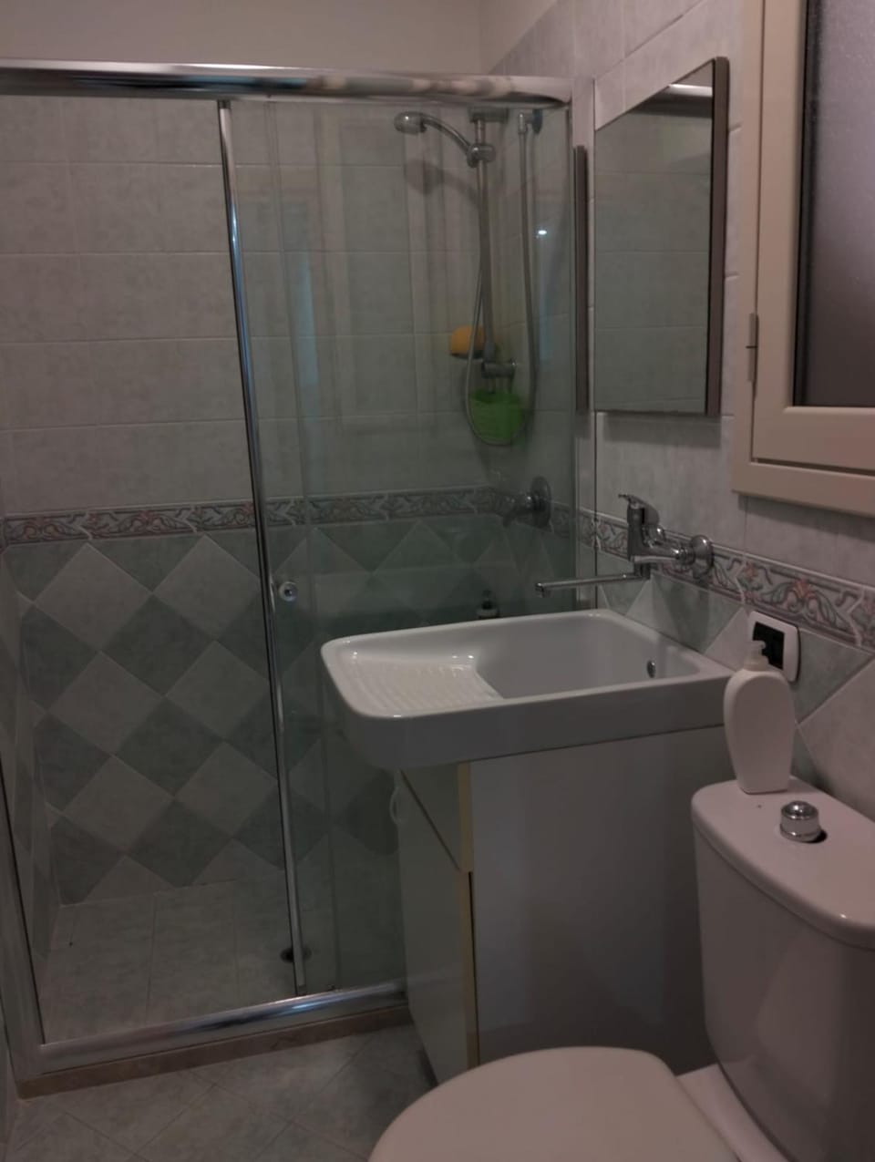 Shower, Bathroom, towels