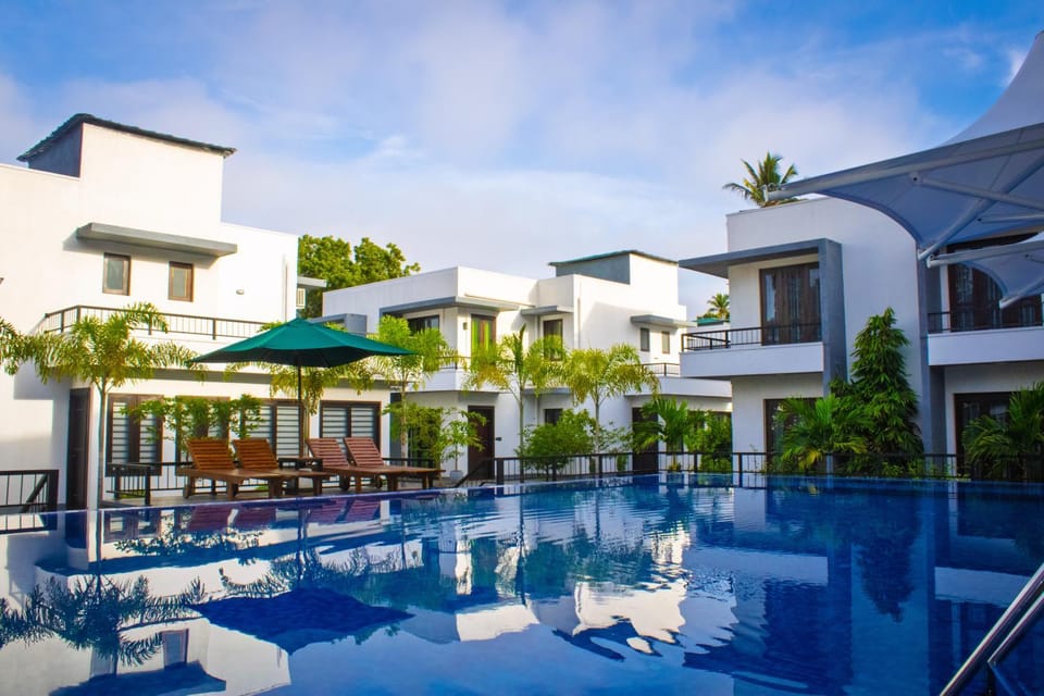 Property building, Swimming pool