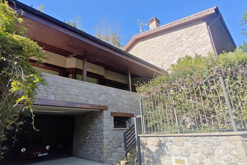 Casa Carle Andrín House in Asturias