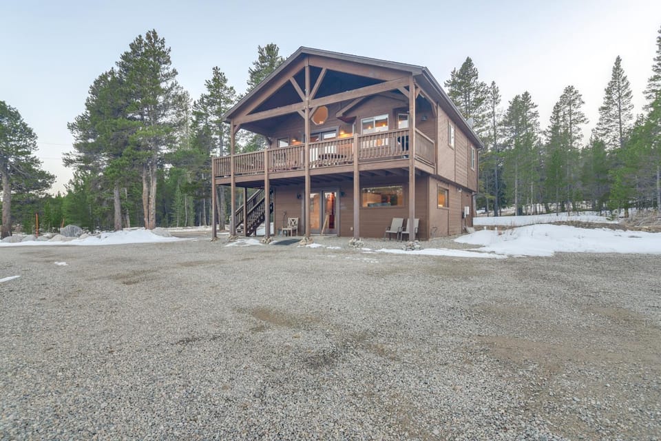 Deck + Mountain Views: Fairplay Family Escape! House in Park County