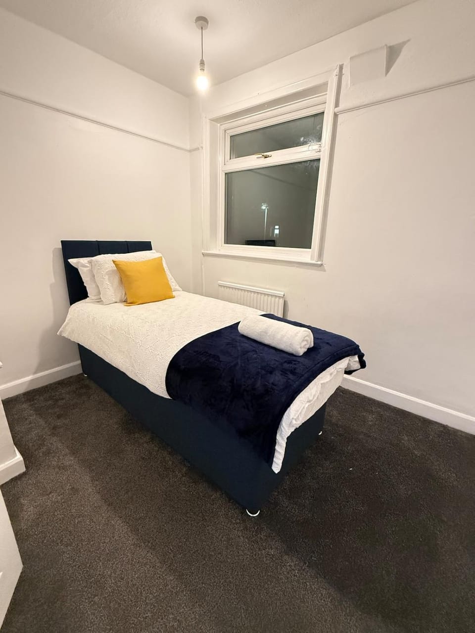 Cozy 3 Bed House - with Free Parking & WiFi House in Manchester