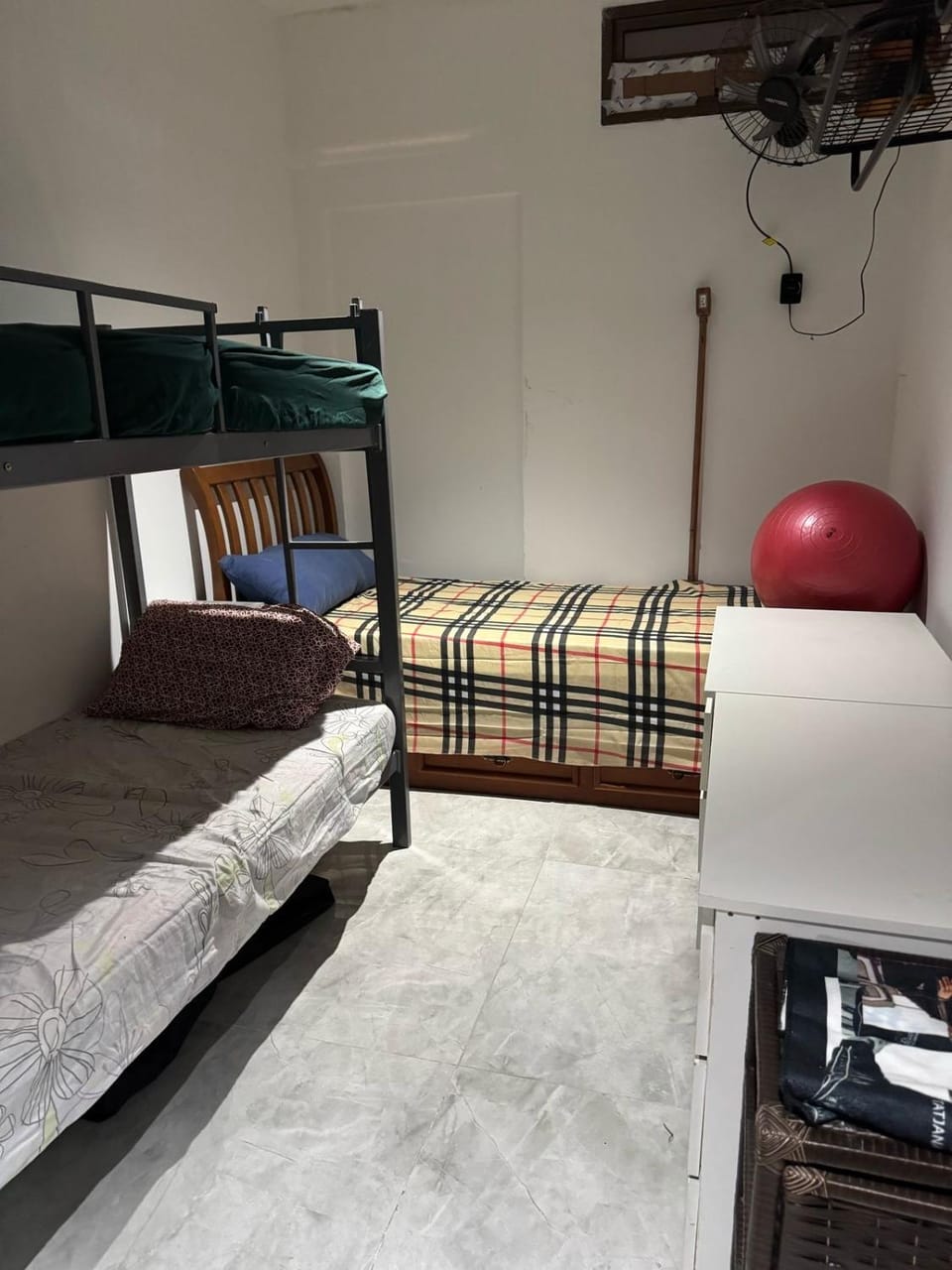 Bed, bunk bed