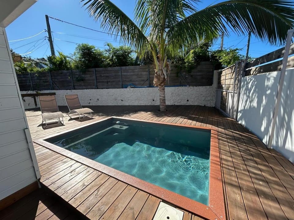 Day, Pool view, Swimming pool, sunbed