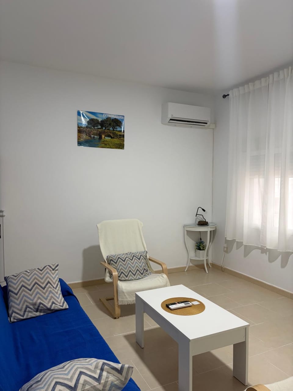 Communal lounge/ TV room, air conditioner